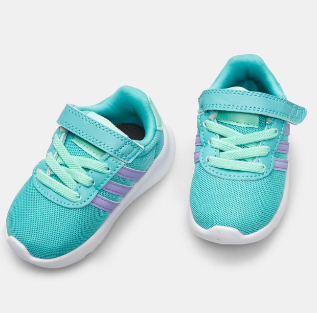 Кроссовки для ребенка от Adidas