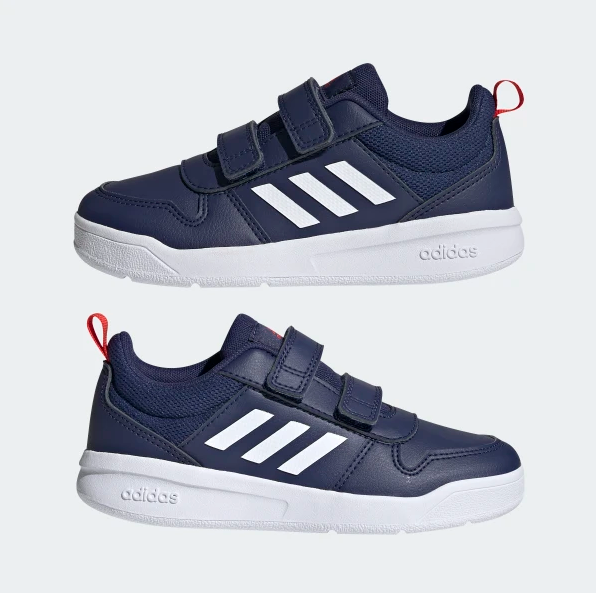 Кроссовки для ребенка от Adidas