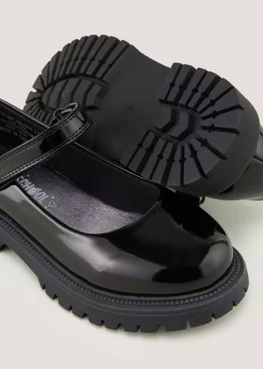Стильні лакові туфлі для дівчинки