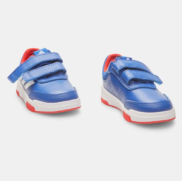 Кросівки для дитини від Adidas