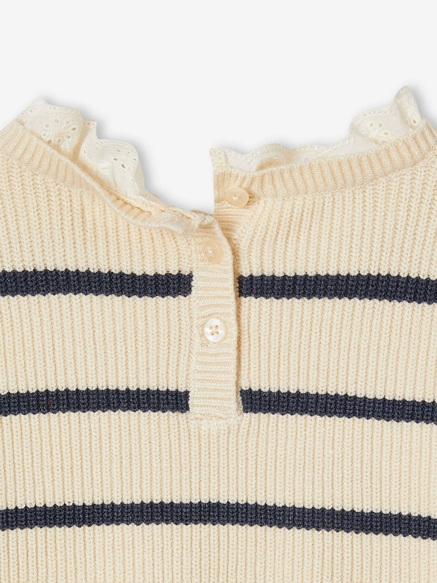 Стильный свитер для девочки