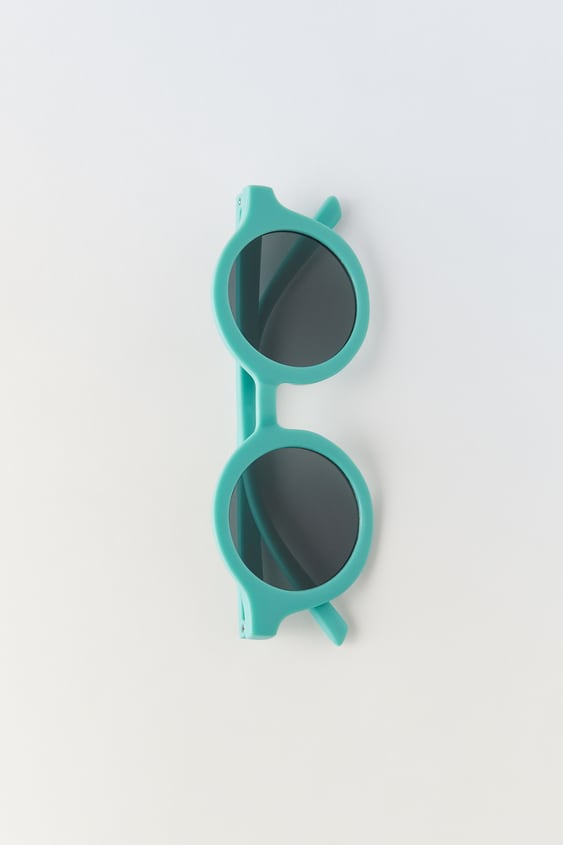 Сонцезахисні окуляри для дитини