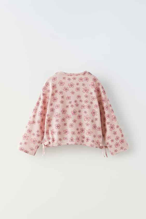 Стильная блуза из вафельного трикотажа для девочки