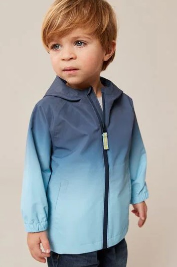 Легкая куртка-ветровка для мальчика