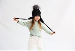 Зимова шапка з начосом "Меланія" для дівчинки (чорна) 23-01-007
