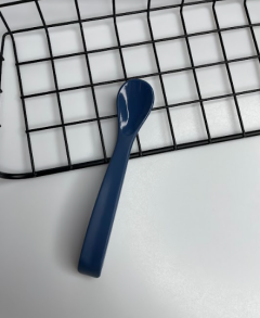 Силиконовая ложка с длинной ручкой