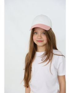 Стильная кепка "Аврил" для девочки (бело-персиковая), 23-03-015