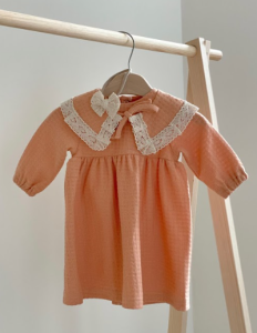 Трикотажное платье со съемным воротничком и повязкой для девочки (персик), Little Angel 145