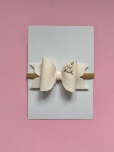 Красива пов'язка, ручна робота