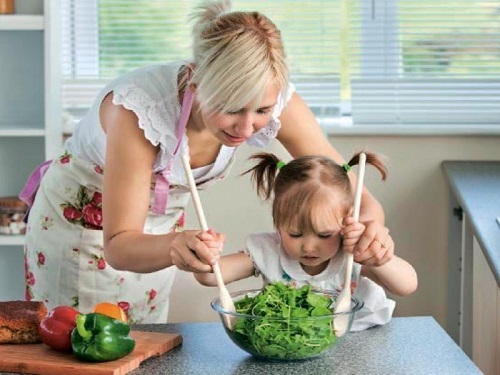 Стоит ли обучать кулинарии с детства?